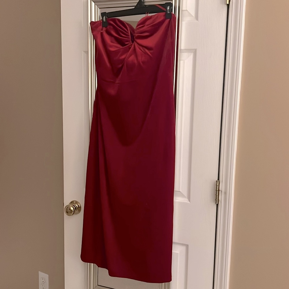 CHRISTMAS 🎄  time, Strapless RED velvet Midi dress - Picture 3 of 3